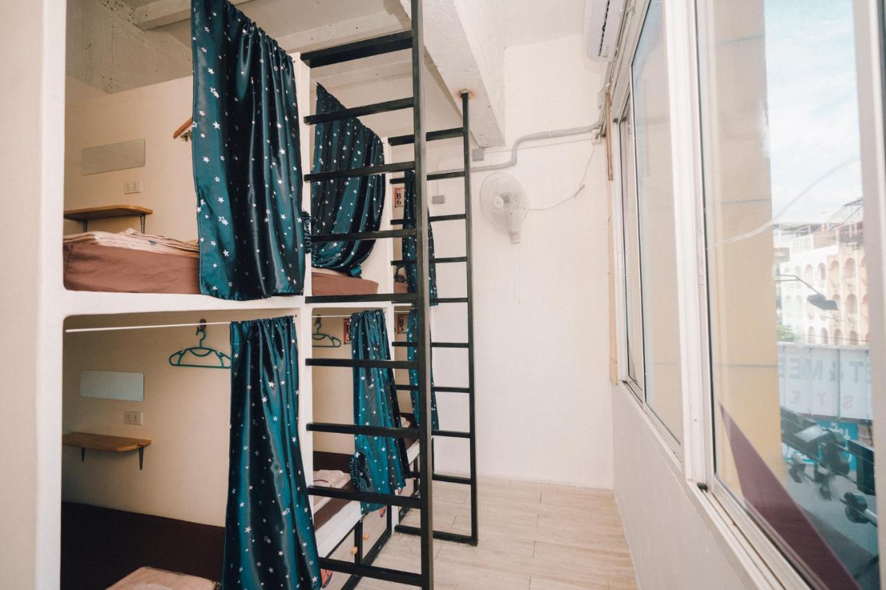 Liberta Hostel Бангкок Екстер'єр фото