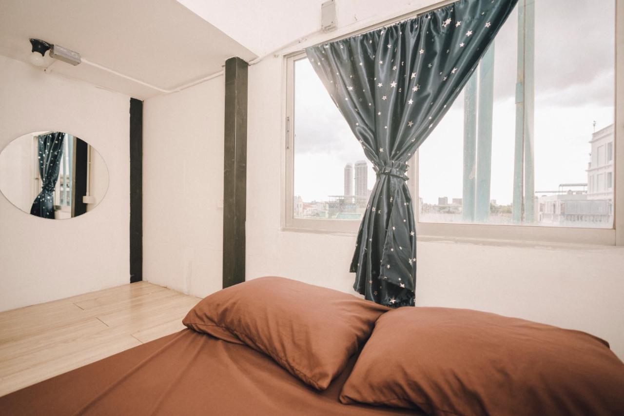 Liberta Hostel Бангкок Екстер'єр фото