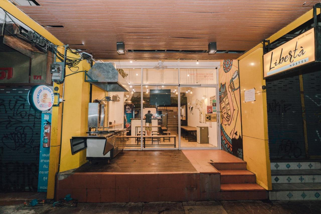 Liberta Hostel Бангкок Екстер'єр фото