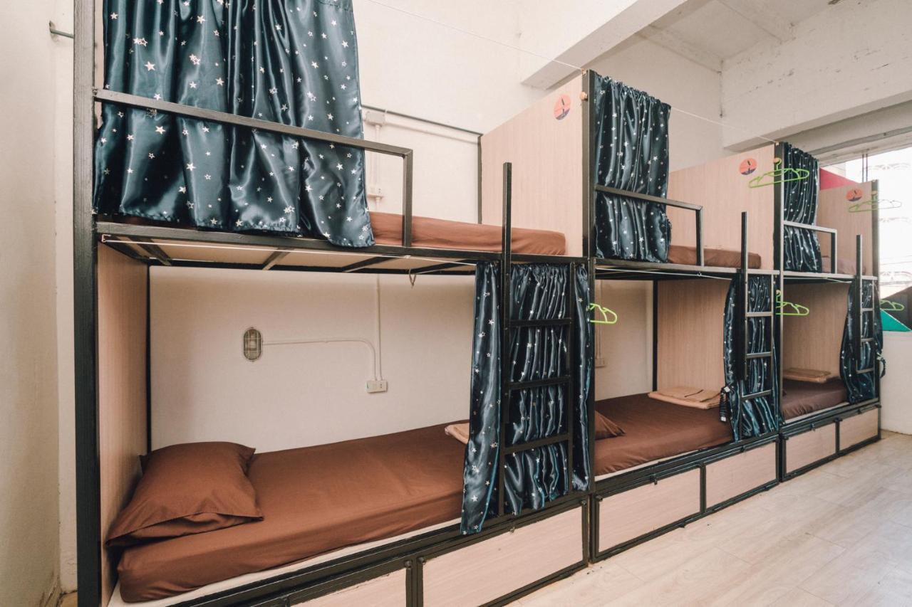 Liberta Hostel Бангкок Екстер'єр фото