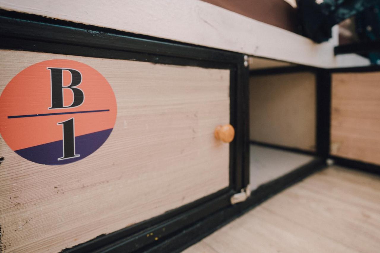 Liberta Hostel Бангкок Екстер'єр фото