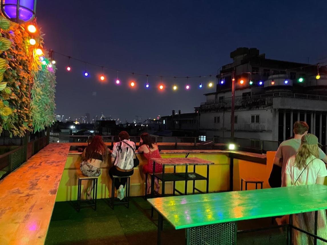 Liberta Hostel Бангкок Екстер'єр фото